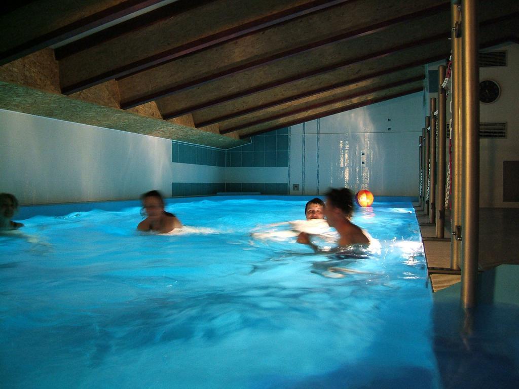 Camping Oase Praha Hotel Zlatniky  Luaran gambar