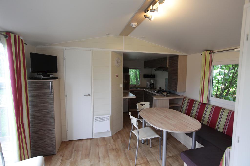 Camping Oase Praha Hotel Zlatniky  Bilik gambar