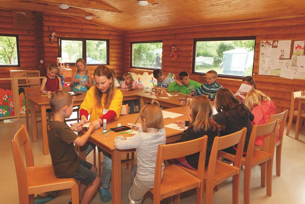Camping Oase Praha Hotel Zlatniky  Luaran gambar