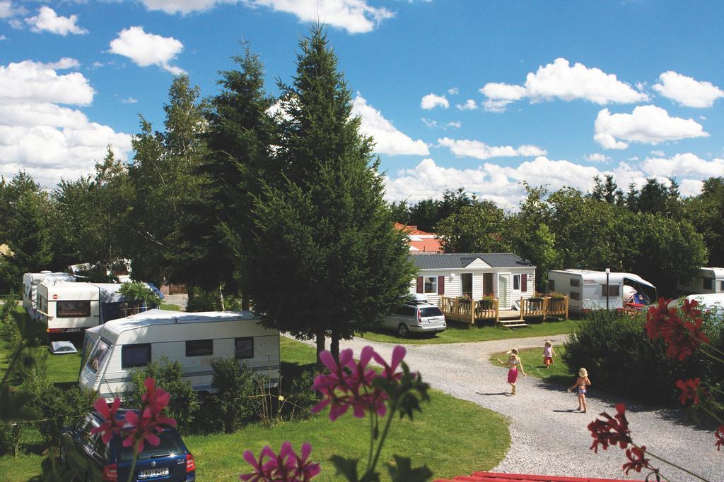 Camping Oase Praha Hotel Zlatniky  Luaran gambar